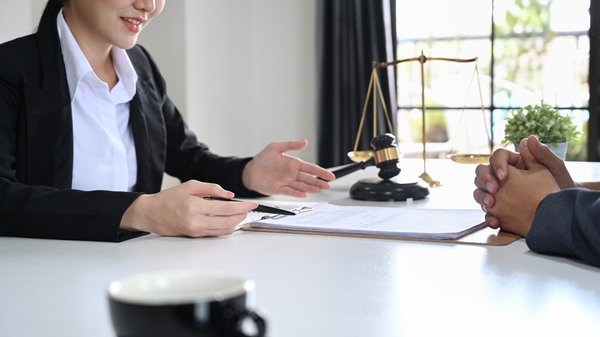 Comment choisir un avocat en fonds de commerce à versailles ?